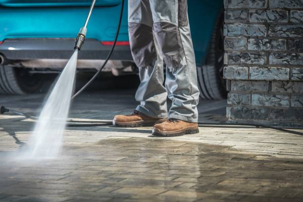 Best Pool Deck Cleaning  in Minneola, FL